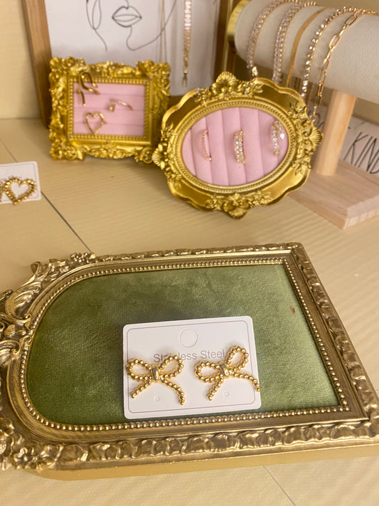 Bow earings