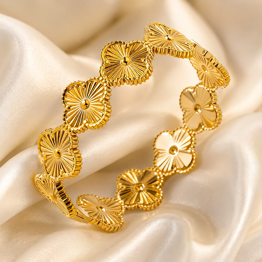 HMSZ253- Gold Full Row Sun. Pattern Four-leaf Clover Bracelet
